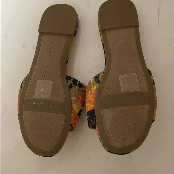 Dolce Vita Orange and Black Leaf Sandals - Picture 3 of 3